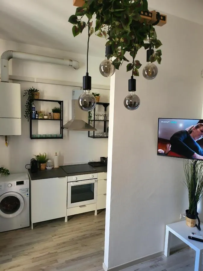 Dea Dreams APARTMENT Lodi Wi-Fi Metro a 2 passi Milano