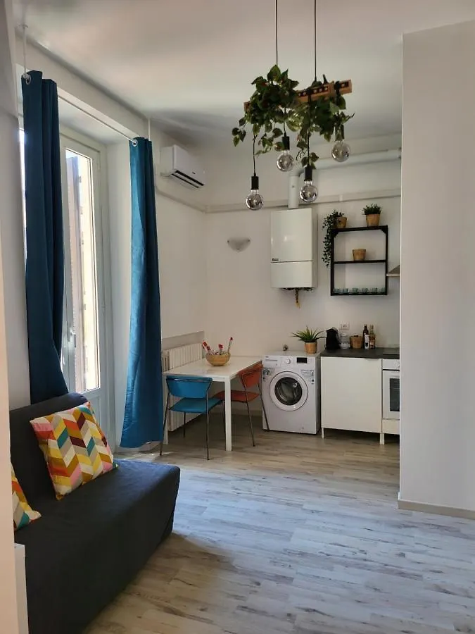 Dea Dreams APARTMENT Lodi Wi-Fi Metro a 2 passi Milano