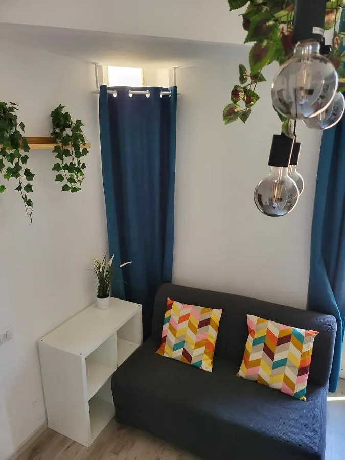 Dea Dreams APARTMENT Lodi Wi-Fi Metro a 2 passi Milano